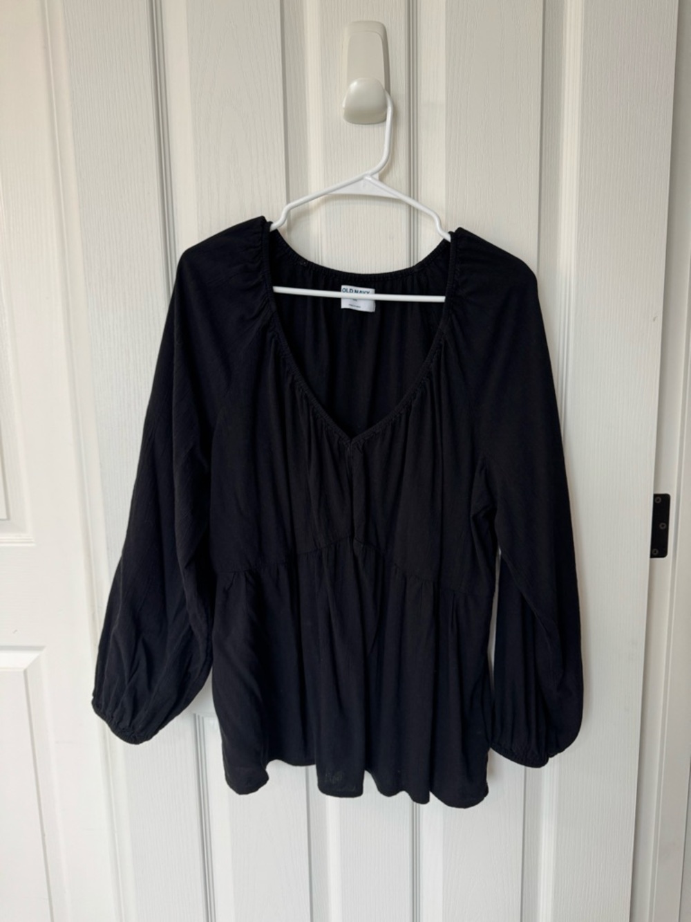 Old Navy Women’s Black V-Neck Blouse
